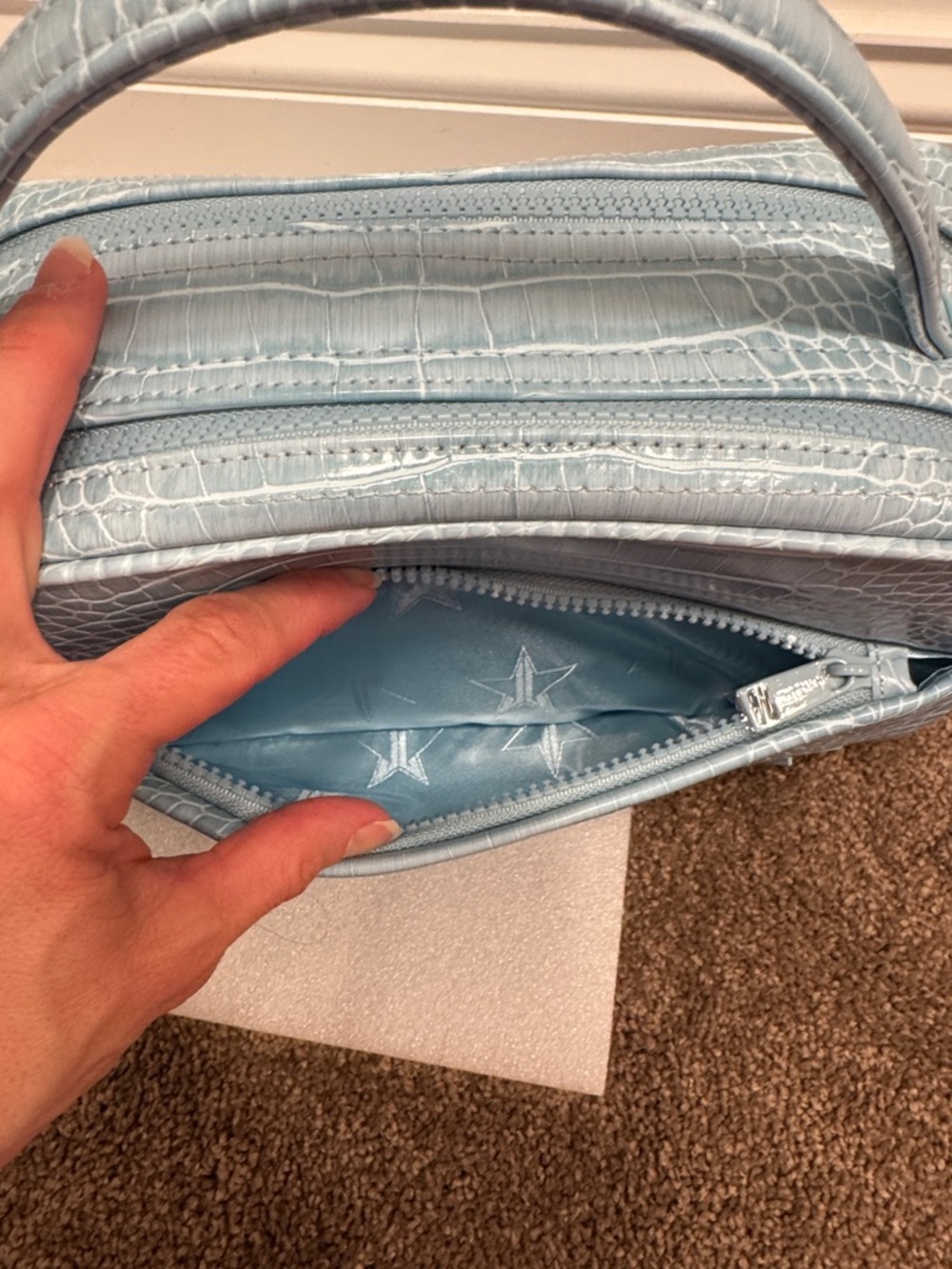 Jeffree star blue croc embossed cosmetic makeup case NWT - Picture 8 of 10